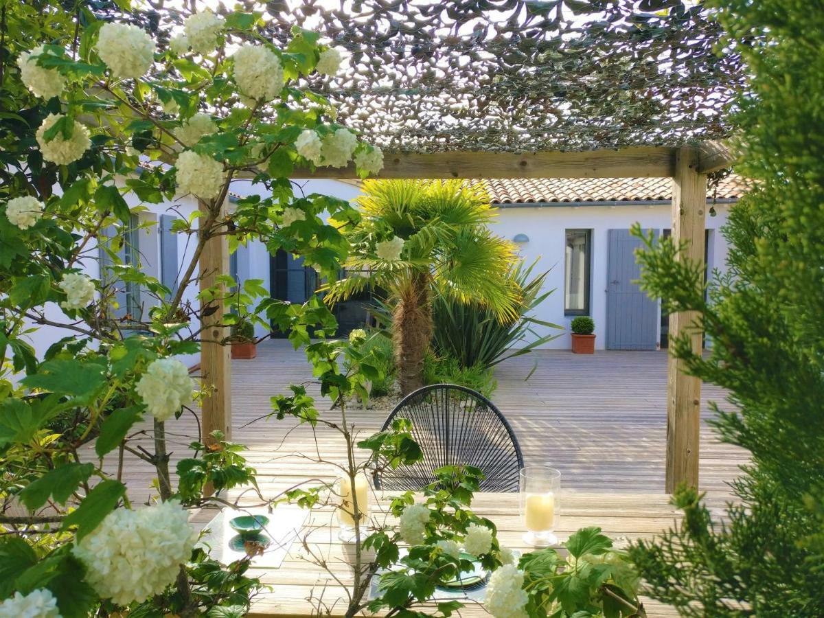 Derriere La Plage : Suite, Patio Et Pergola Ле-Буа-Плаж-ан-Ре Екстер'єр фото
